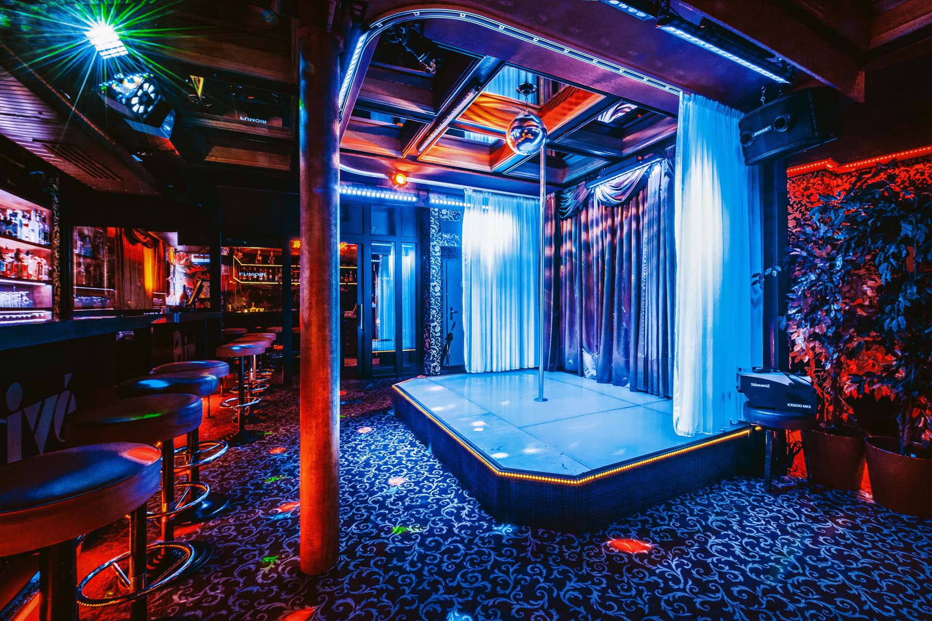 Club Prive Zürich GALERIE